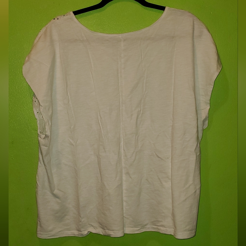 Eyelet Top - Picture 3 of 5